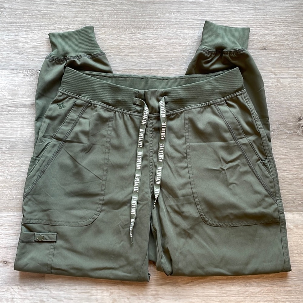 Medcouture olive green jogger scrubs
